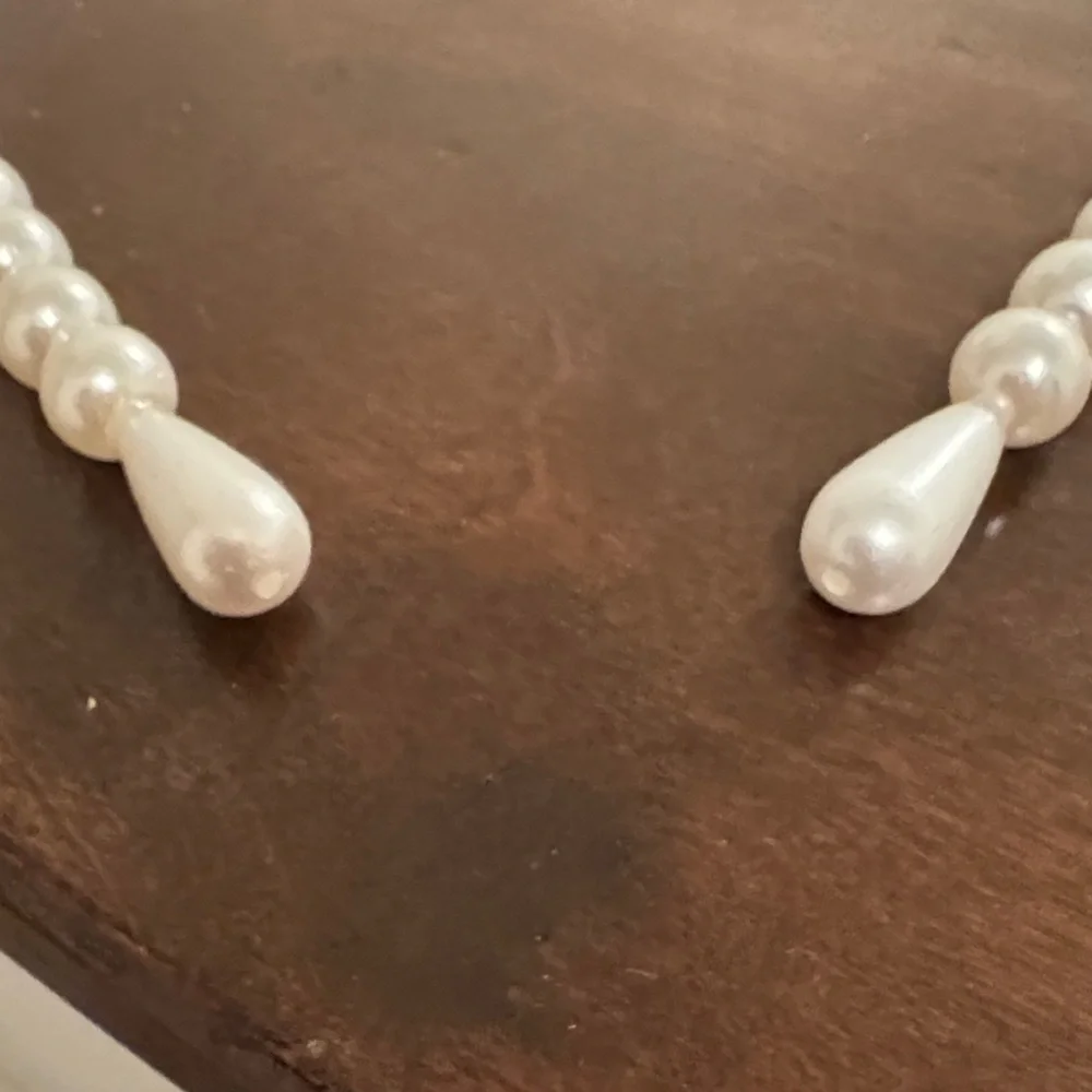 Shashi x Anthropologie Tapered Pearl Headband